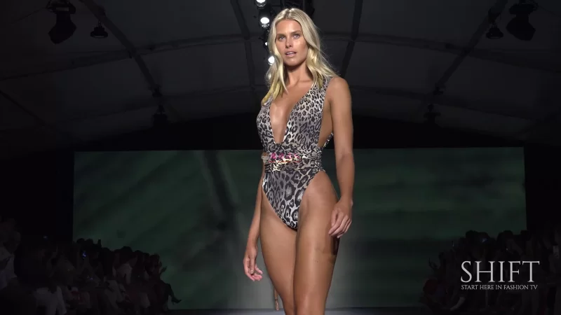 AGUACLARA SWIMWEAR 4K _ 2020 Bikini Fashion Show _ Miami Swim Week 2019.webm_201.jpg